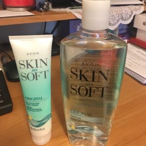 Avon Skin So Soft Set